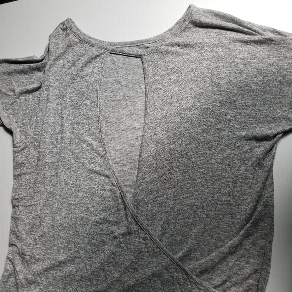 NWOT NATURAL LIFE WOMEN'S OPEN BACK GRAY SHORT SLEEVE BLOUSE SIZE LARGE - Picture 9 of 11